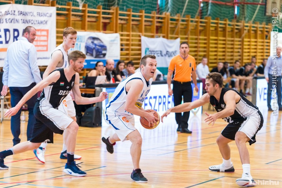 Debrecenben küzdenek tovább a bajnoki álmokért a kosarasok